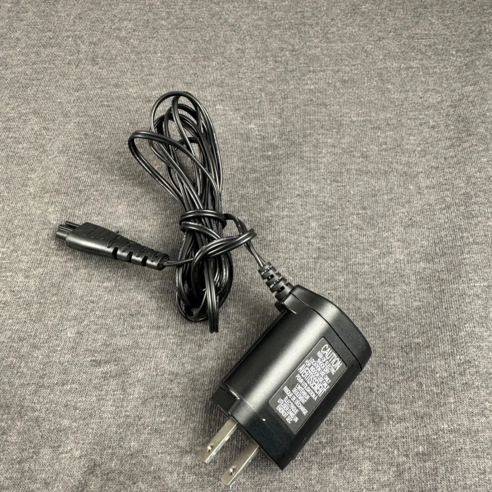 Remington Virtually‎ Indestructible Foil Shaver with Charger Yellow Gray
